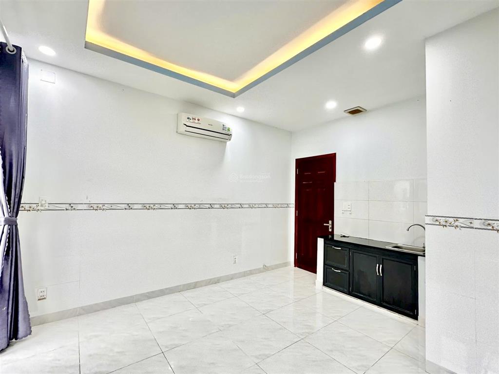 Phòng ban công, sau đh vhu, ueh, mật mã, kdc 13e intresco, nguyễn văn linh, bình chánh