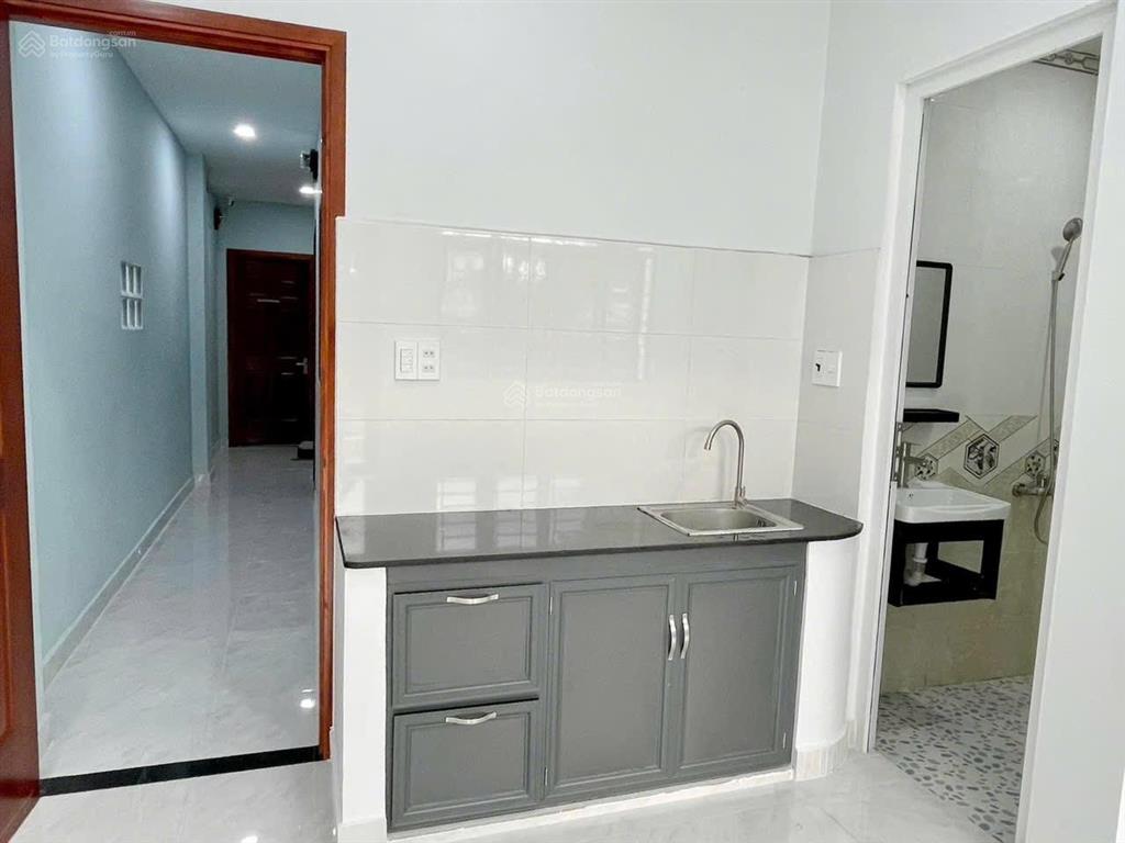 Phòng ban công, sau đh vhu, ueh, mật mã, kdc 13e intresco, nguyễn văn linh, bình chánh