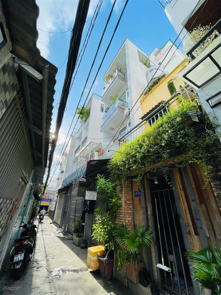 Nhà chính chủ ở 9 năm cần bán gấp
