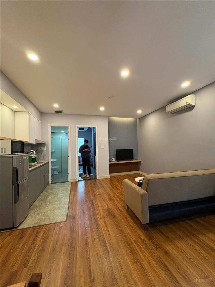 Căn hộ cho thuê 1pn ban công thang máy quận 1 gần thảo cầm viên, nhà thờ đức bà