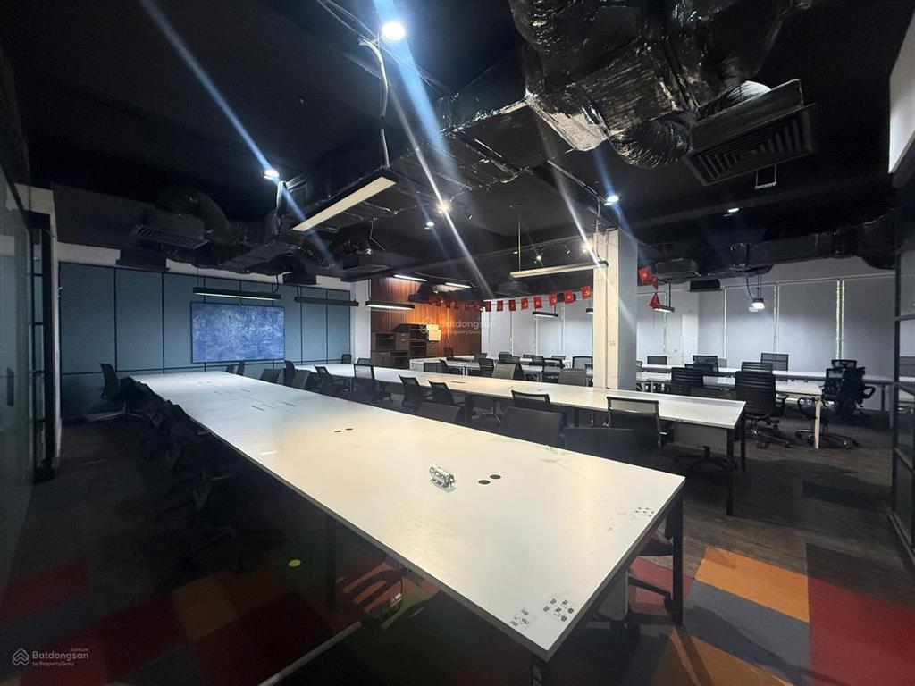 Văn phòng mặt tiền nguyễn cơ thạch, an khánh, sala thủ thiêm  259m2  130tr/th all in
