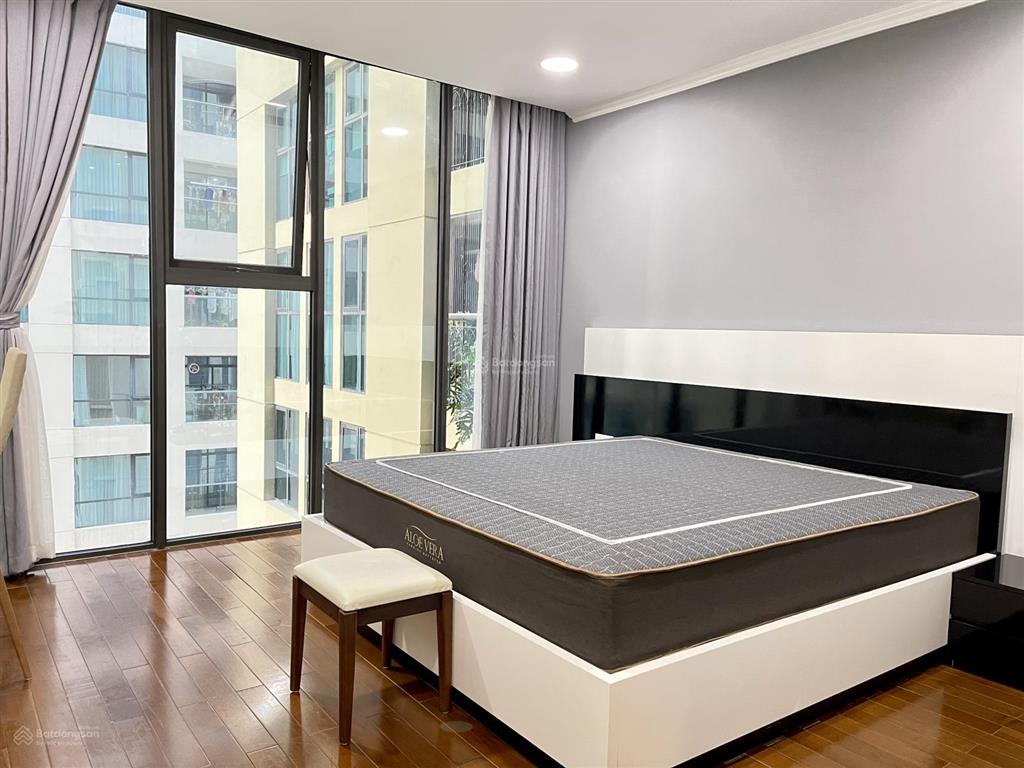 Cho thuê 2 ngủ 2 wc 120m2 hoàng thành tower  114 mai hắc đế nội thất cao cấp vào ở ngay
