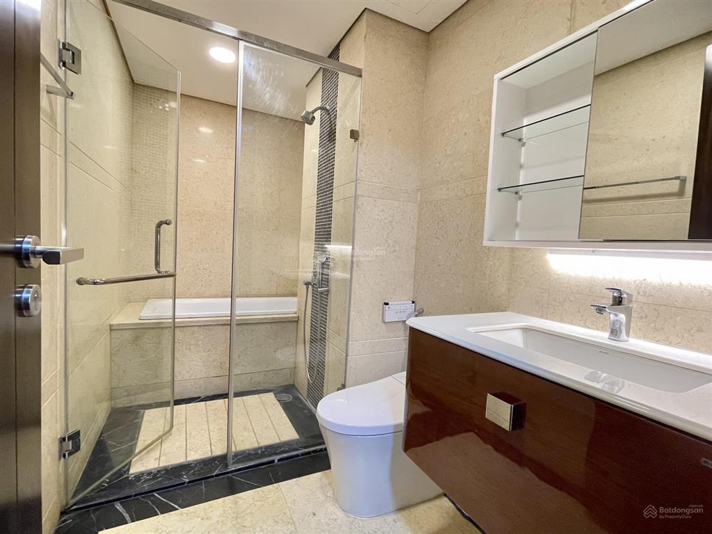 Cho thuê 2 ngủ 2 wc 120m2 hoàng thành tower  114 mai hắc đế nội thất cao cấp vào ở ngay