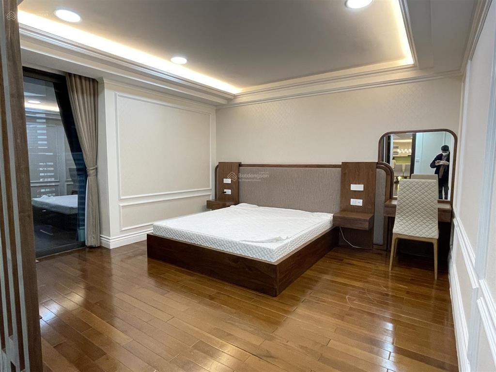 Cho thuê 2 ngủ 2 wc 120m2 hoàng thành tower  114 mai hắc đế nội thất cao cấp vào ở ngay