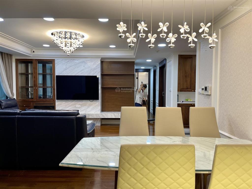 Cho thuê 2 ngủ 2 wc 120m2 hoàng thành tower  114 mai hắc đế nội thất cao cấp vào ở ngay