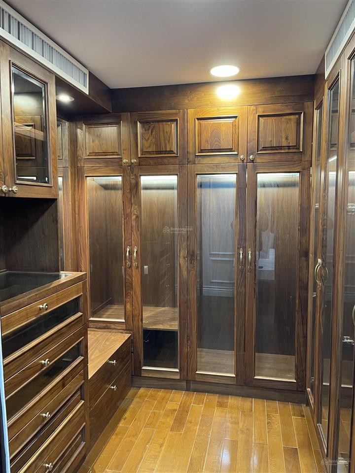 Cho thuê 2 ngủ 2 wc 120m2 hoàng thành tower  114 mai hắc đế nội thất cao cấp vào ở ngay