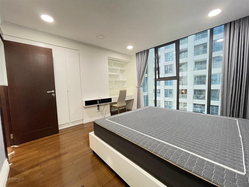 Cho thuê 2 ngủ 2 wc 120m2 hoàng thành tower  114 mai hắc đế nội thất cao cấp vào ở ngay