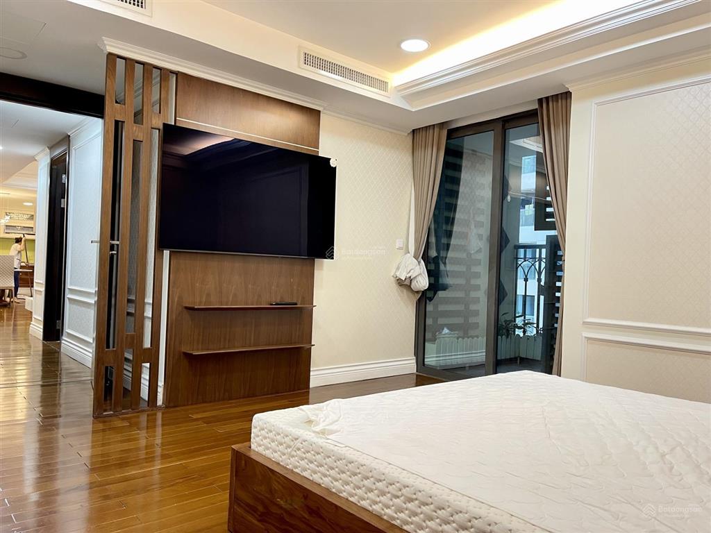 Cho thuê 2 ngủ 2 wc 120m2 hoàng thành tower  114 mai hắc đế nội thất cao cấp vào ở ngay