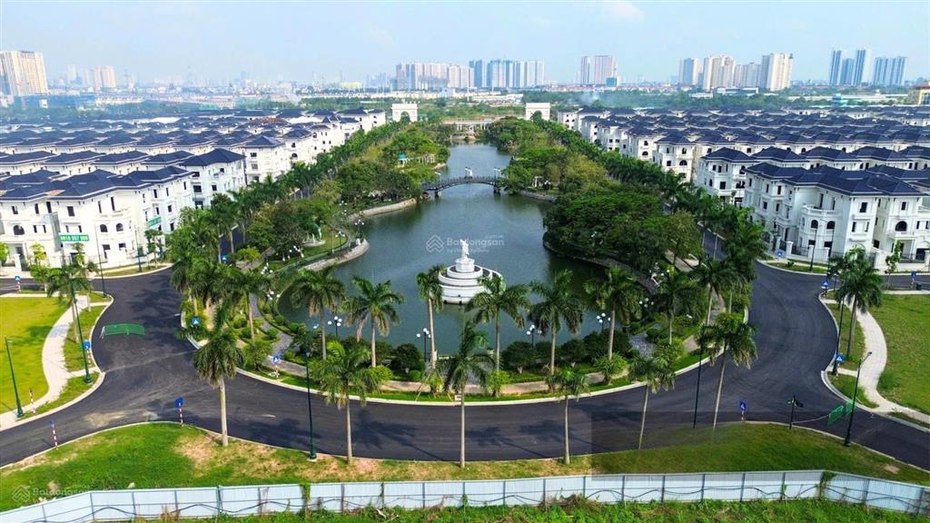 Bán biệt thự mặt đường vành đai 3.5 tại vườn cam 200m2, mặt tiền 10m, đã có sổ