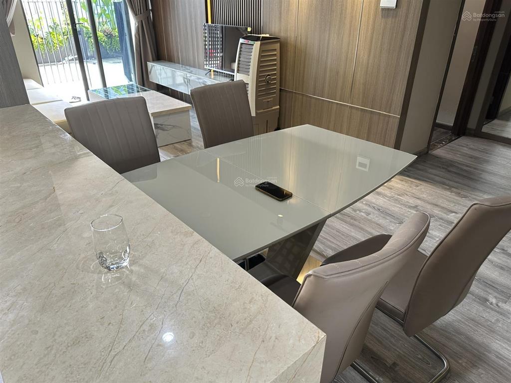 Cho thuê 2pn masteri thảo điền giá 18tr nhà cao cấp  view sông ngay metro số 7  0583 703 ***