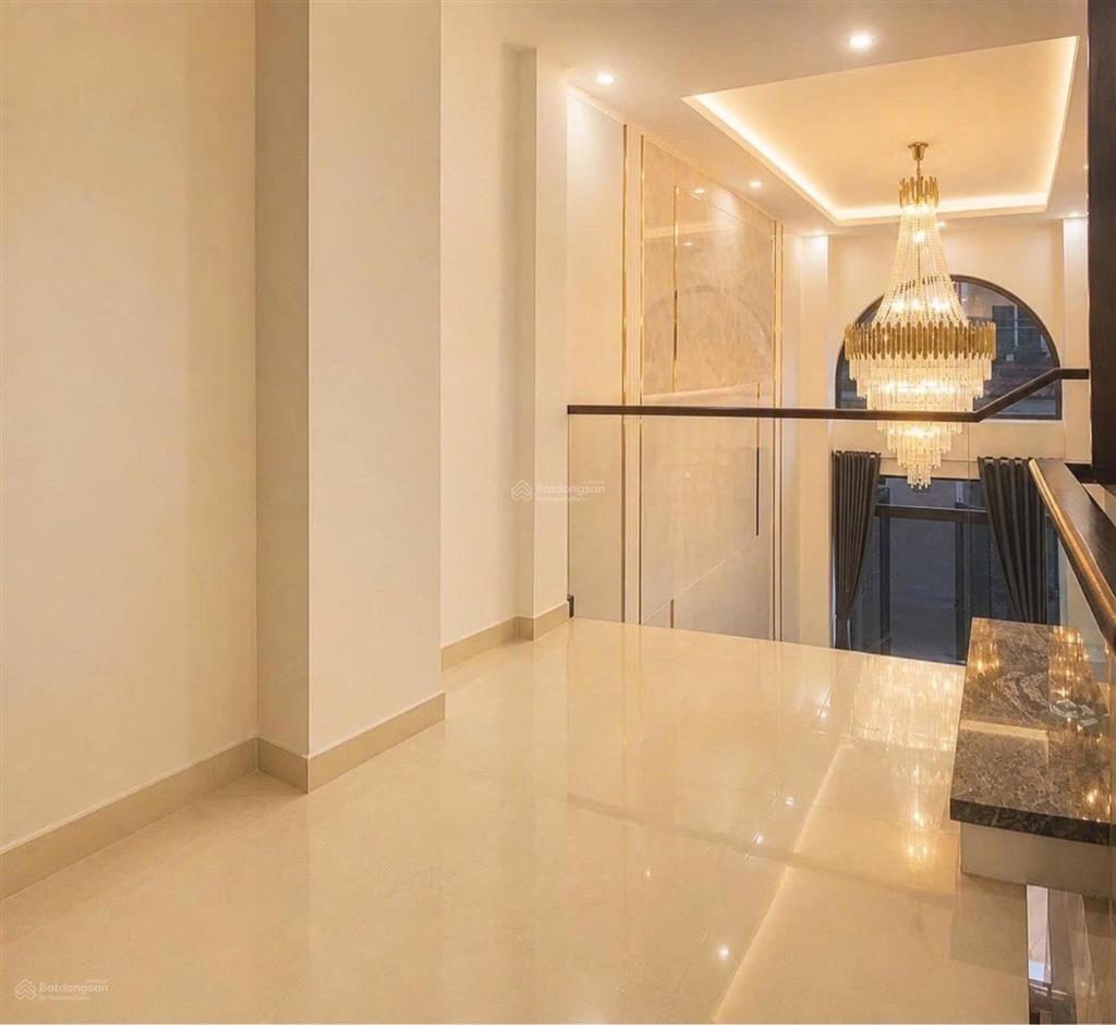 Bán nhà 5 tầng thang máy đường nguyên hồng  bình thạnh. giá chỉ nhỉnh 9 tỷ/tl