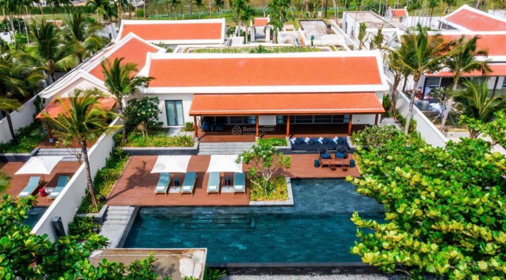 Bán biệt thự park hyatt phú quốc, giá tốt 135 tỷ, 1700 m2, 3pn, 4wc