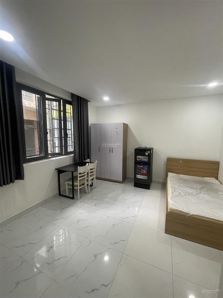 Chính chủ cho thuê phòng studio full nội thất có thang máy đường trần bình trọng gần chợ cây quéo