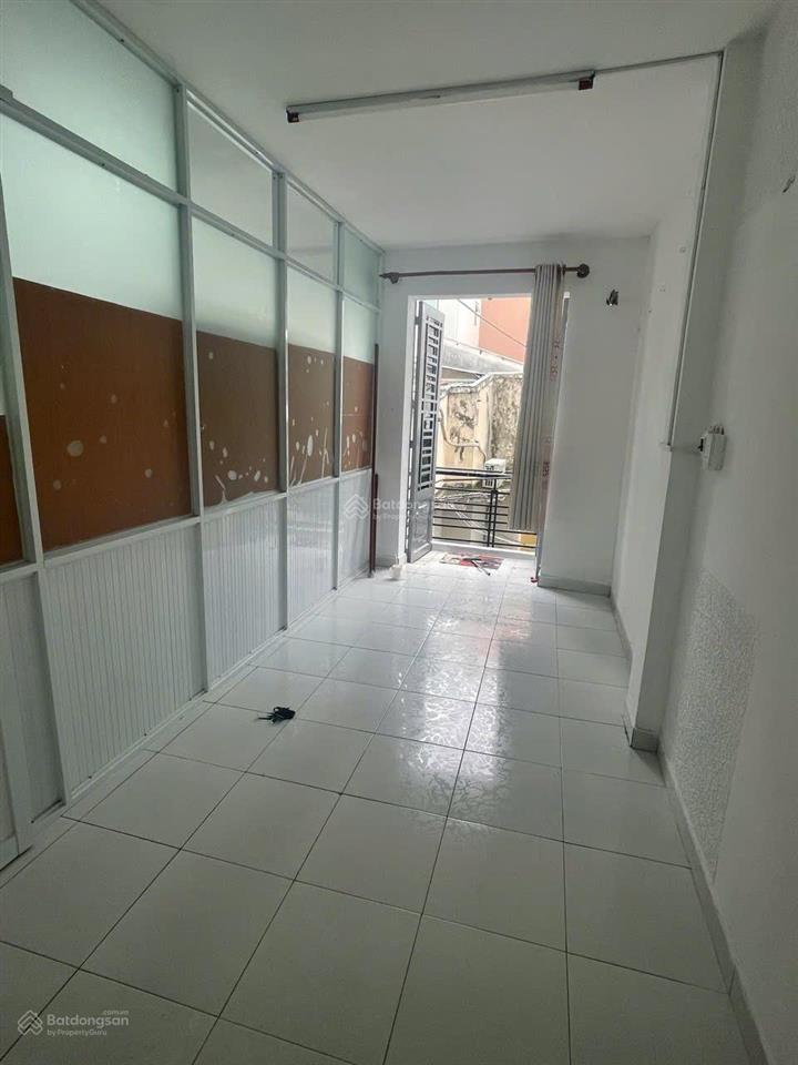 Chính chủ cho thuê nhà nguyên căn 1 trệt 1 lầu 2pn 2wc 42m2 gần chợ tân định quận 1