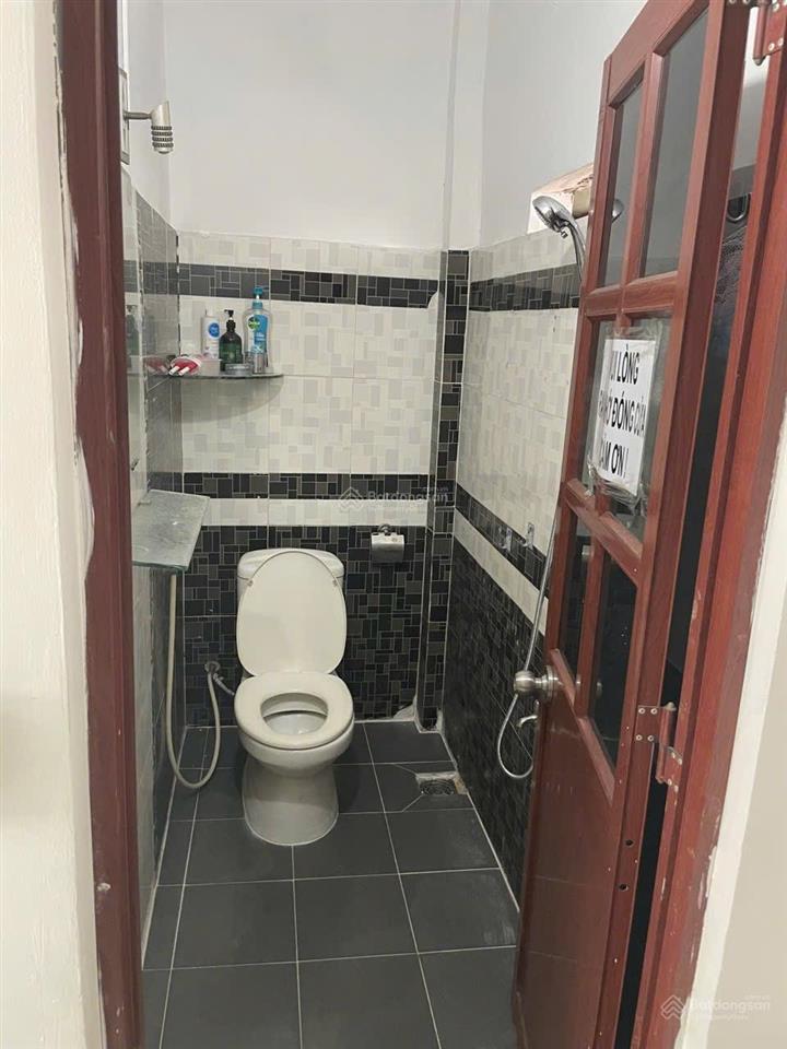 Chính chủ cho thuê nhà nguyên căn 1 trệt 1 lầu 2pn 2wc 42m2 gần chợ tân định quận 1