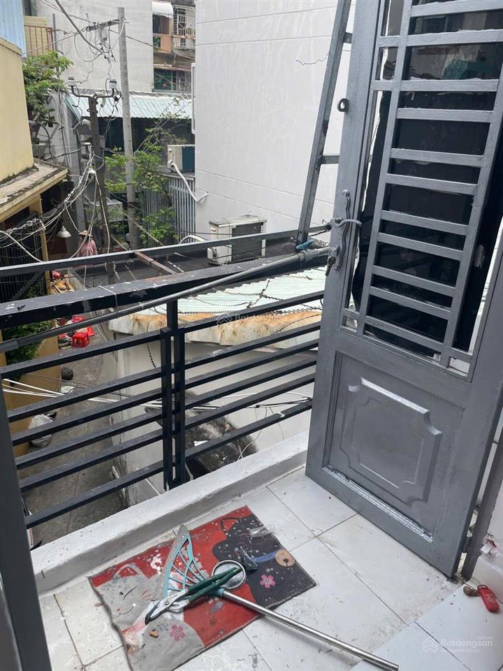 Chính chủ cho thuê nhà nguyên căn 1 trệt 1 lầu 2pn 2wc 42m2 gần chợ tân định quận 1