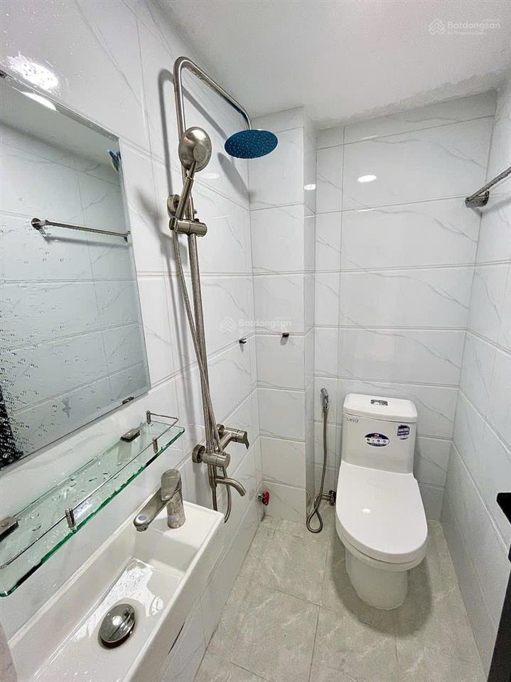 Chính chủ cho thuê phòng ban công full nội thất ngay phố phan xích long gần ngã tư phú nhuận