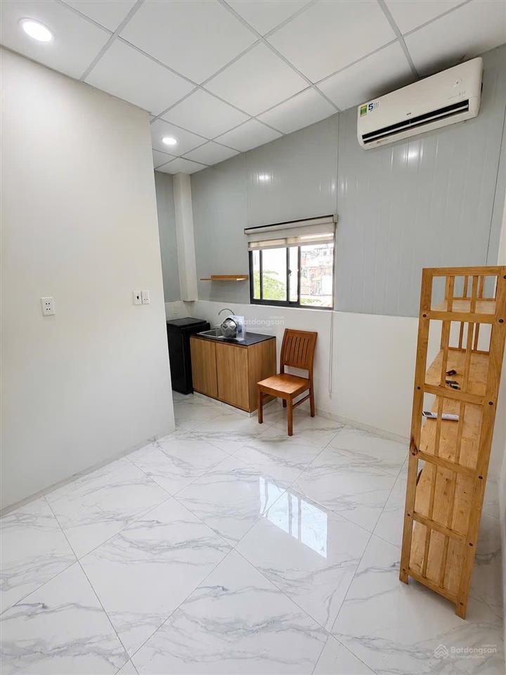 Chính chủ cho thuê studio full nội thất đường hoàng hoa thám gần chợ cây quéo , phan xích long pn