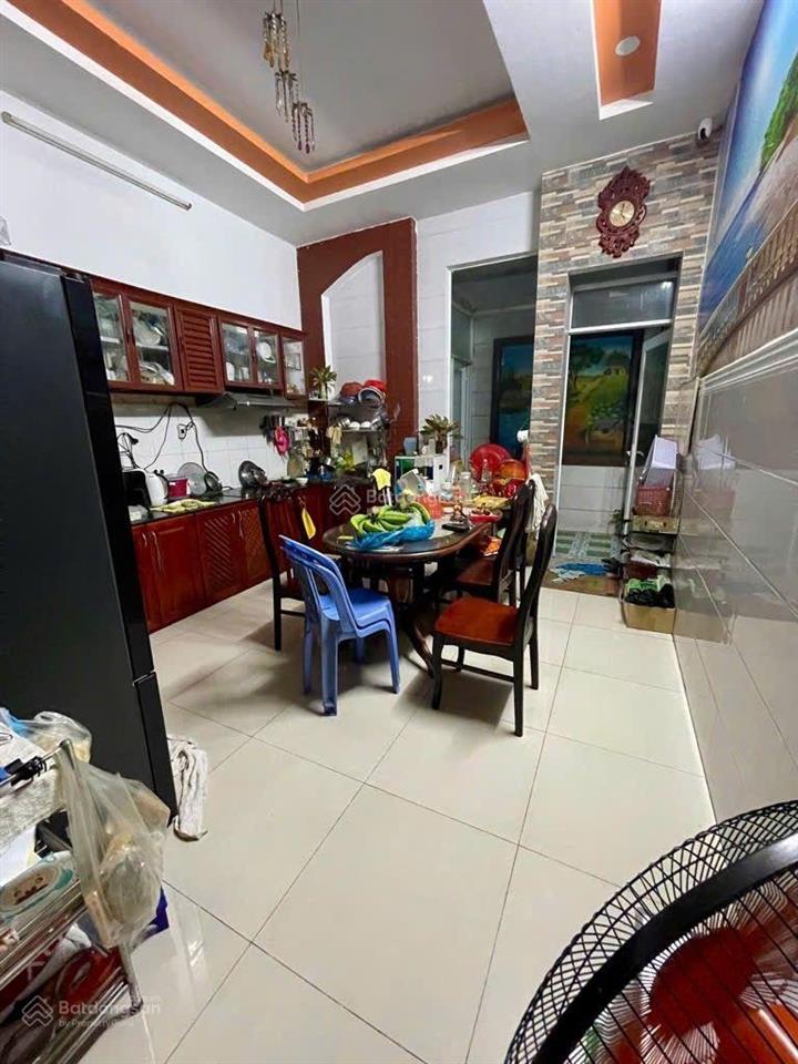Bán nhà mặt phố tại bình phú, 11 tỷ, 70m2, 4pn, 4wc, 5 tầng, hướng đông