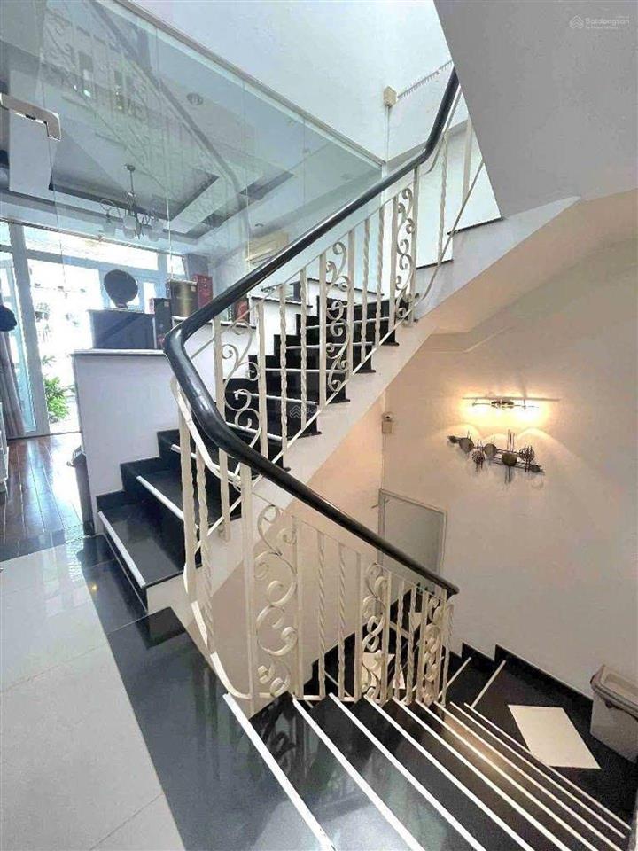 Bán nhà mt kinh doanh vip q6  5tầng  4x20m  6pn  6wc  12tỷ