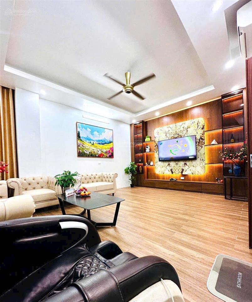 Chính chủ bán nhà tôn đức thắng 5 tầng thang máy , dt 45m , mt 8m . ngõ ôtô tránh , kinh doanh