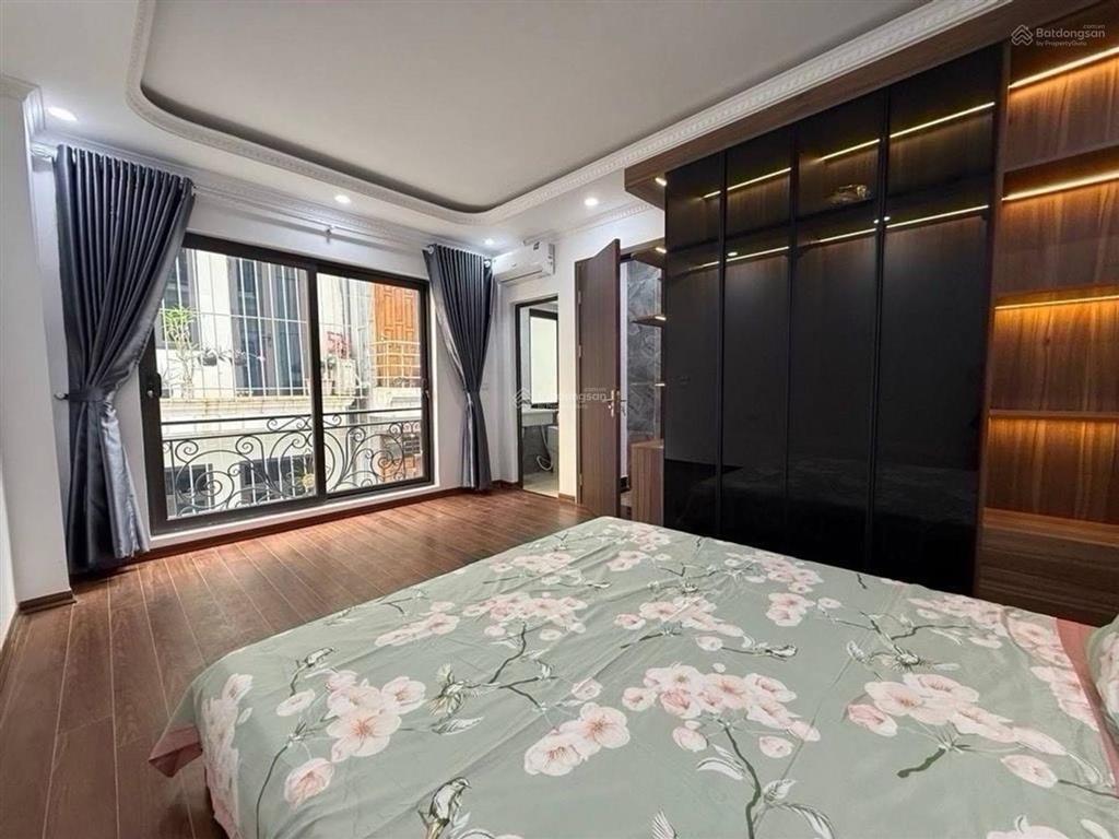 Bán nhà phân lô giá tốt thái hà đống đa  6 tầng thang máy gần phố nhà dân xây 50m, mặt tiền 4,5m.