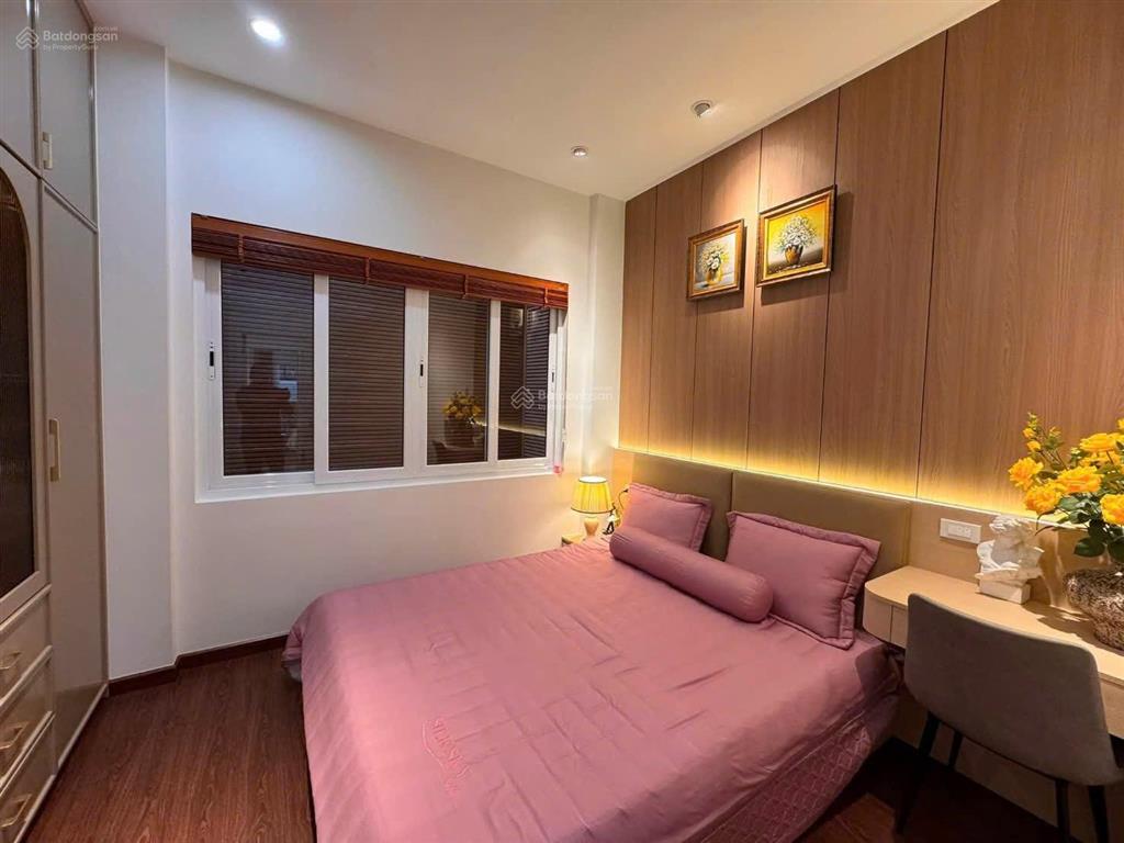 Bán nhà phân lô lõi đống đa 6 tầng thang máy nhập khẩu 15m ra ôtô 42m , mt 3,9m . giá 12,5 tỷ