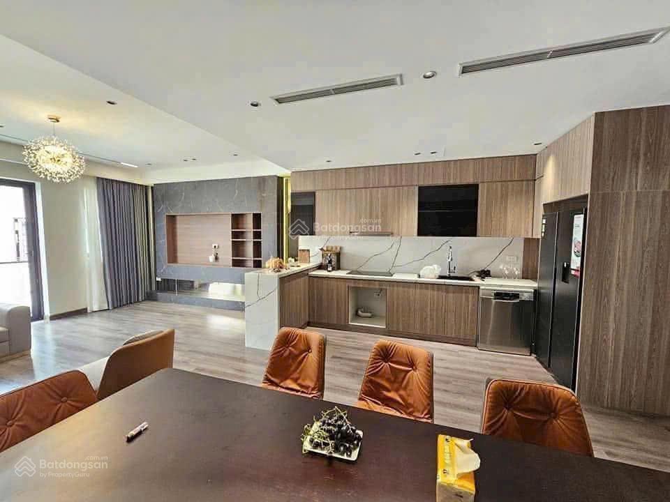 Chùa bộc phân lô 15m ra ô tô tránh, 7 tầng thang máy 60m², mặt tiền 5,2m. giá 17,5 tỷ. nhà mới đẹp