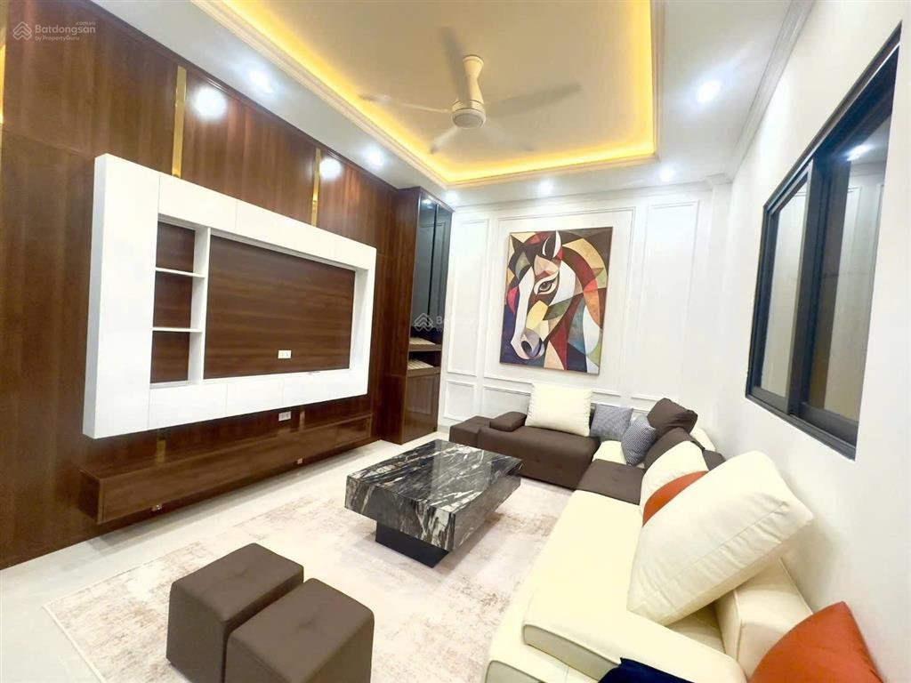 Chùa bộc phân lô 15m ra ô tô tránh, 7 tầng thang máy 60m², mặt tiền 5,2m. giá 17,5 tỷ. nhà mới đẹp