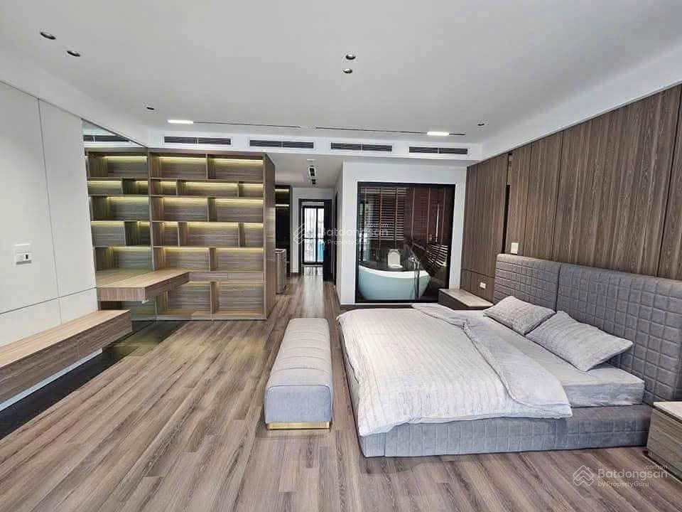 Chùa bộc phân lô 15m ra ô tô tránh, 7 tầng thang máy 60m², mặt tiền 5,2m. giá 17,5 tỷ. nhà mới đẹp