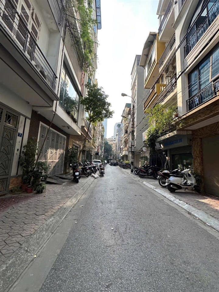 Bán nhà cát linh ô tô tránh 6 tầng thang máy, kdvp, 85m2, mt 5,5m. nhà 2 thoáng. giá 24 tỷ