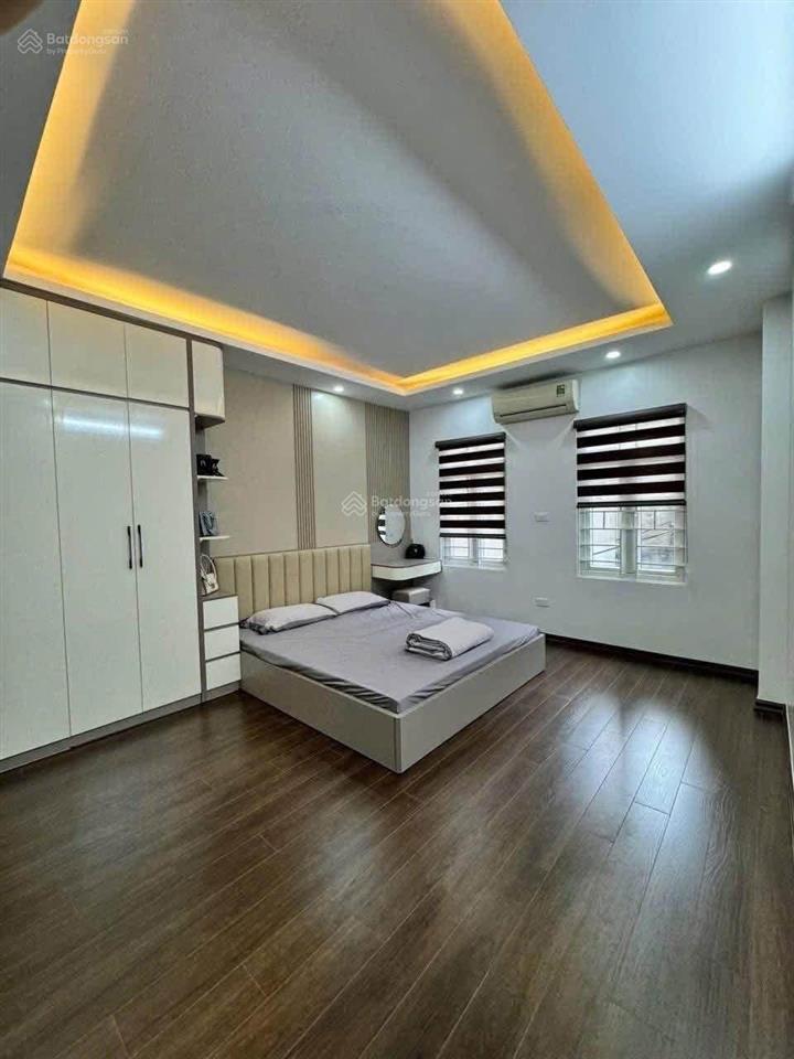 Bán nhà giá hời khu giá chỉ 7,3 tỷ nhà 5 tầng ngõ 37 bằng liệt vị trí đẹp dân xây gần phố