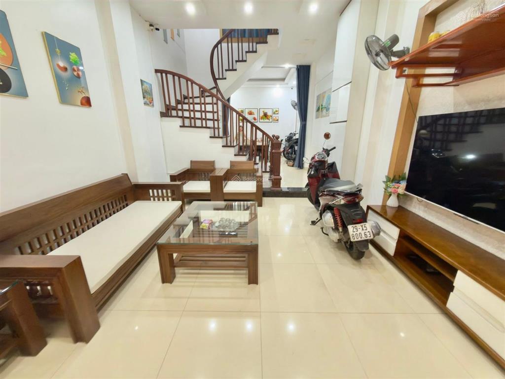 Bán nhà riêng tại phố trần duy hưng cầu giấy ngõ rộng 3,5m , 50m ra phố dân xây 45m , 5t , mt 4m