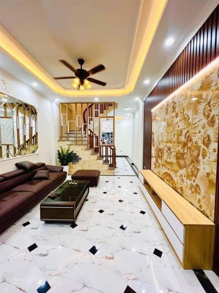 Nhà dân xây 5 tầng nhà riêng kim giang hoàng mai ngõ rộng thoáng 40m2, mt 4m. giá 7,5 tỷ