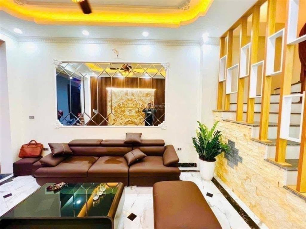 Nhà dân xây 5 tầng nhà riêng kim giang hoàng mai ngõ rộng thoáng 40m2, mt 4m. giá 7,5 tỷ
