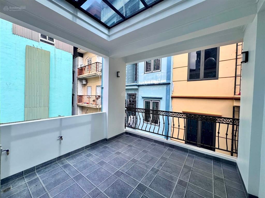 Bán nhà gần đh ngoại thương chùa láng ngõ rộng thang máy xịn nhà đẹp dt 50m, 5 tầng. giá 14 tỷ