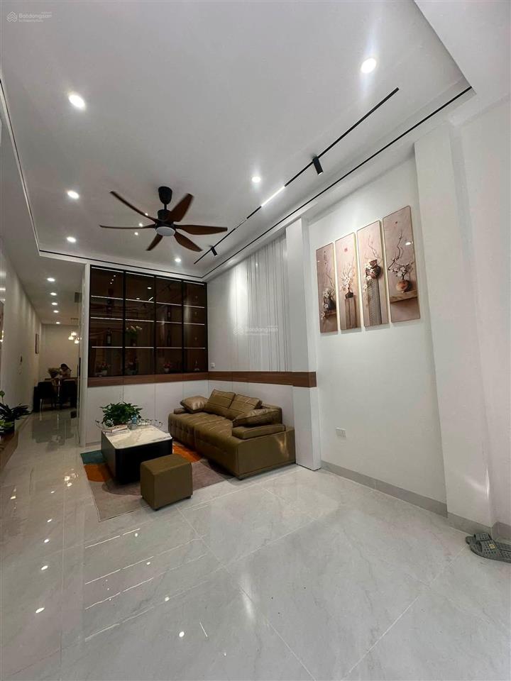 Bán nhà gần đh ngoại thương chùa láng ngõ rộng thang máy xịn nhà đẹp dt 50m, 5 tầng. giá 14 tỷ