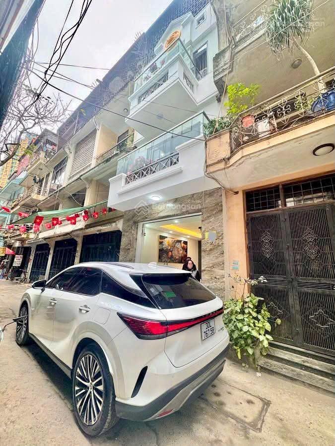 Giảm sốc chỉ còn 15,5 tỷ lõi ba đình, ô tô qua  kinh doanh 10m ra mặt phố mới la thành, dt 50m