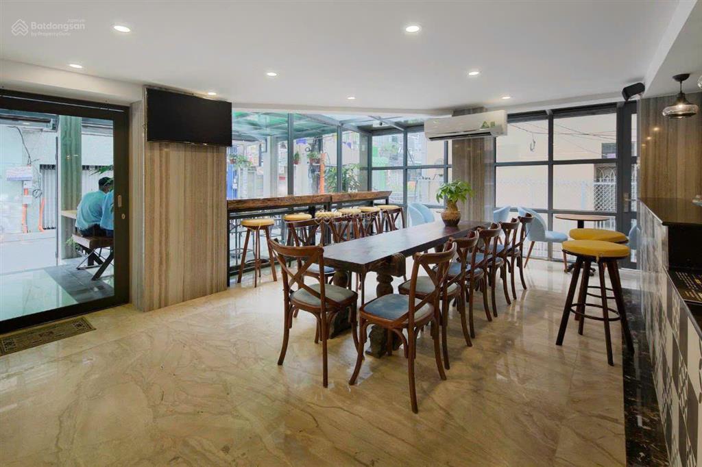 Bán siêu phẩm 2 mặt tiền ngay metro phan đăng lưu hoàng hoa thám q.btdt 8.2x20m 5 lầu giá 62 tỷ