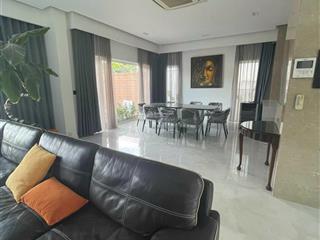 Bán tòa nhà siêu đẹp nguyễn thanh sơn p. tml q2  dt 10x20m hầm 7 lầu hđt 285tr/th, giá 97 tỷ