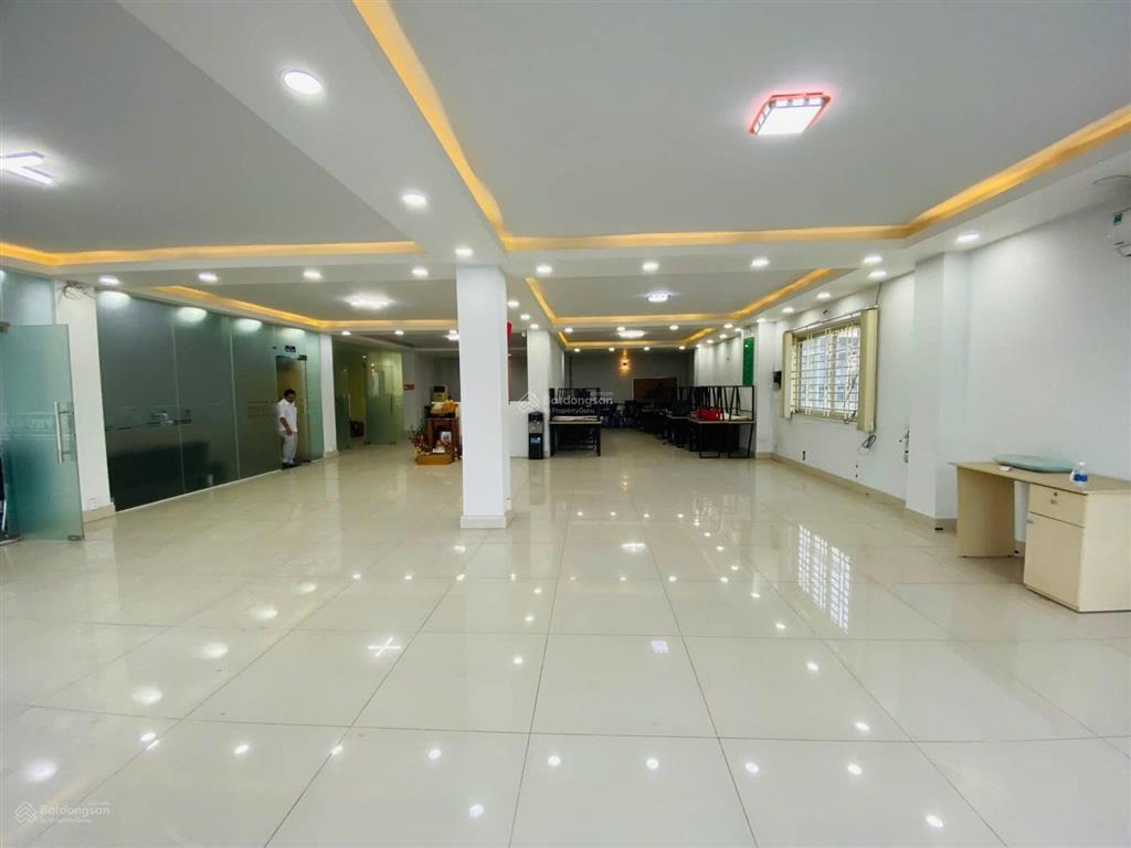 Bán gấp tòa nhà mặt tiền phan đăng lưu p4 q. phú nhuậndt 7.2x27m hầm 7 lầu hđt 260tr/th  69 tỷ