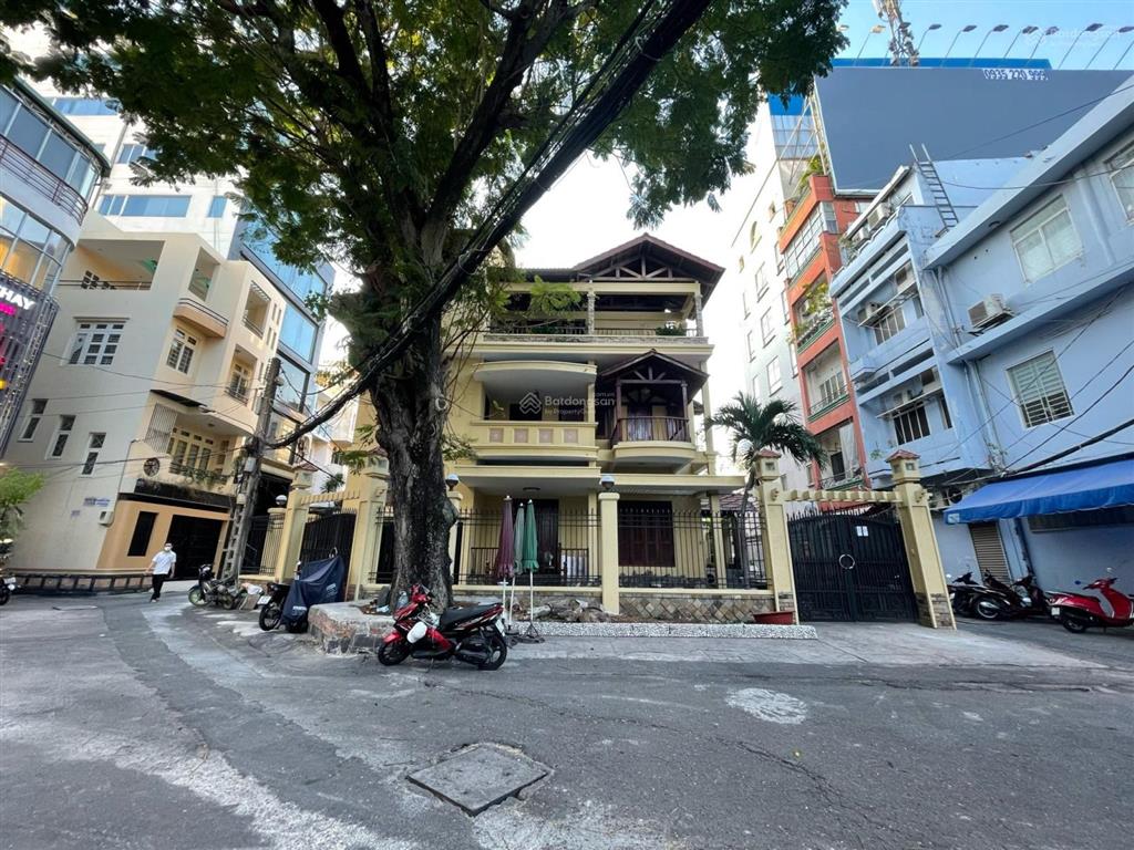 Bán siêu biệt thự hẻm vip ngô thời nhiệm, p6, q3  dt 20x25m 2 tầng giá 112 tỷ hdt 150 tr/th