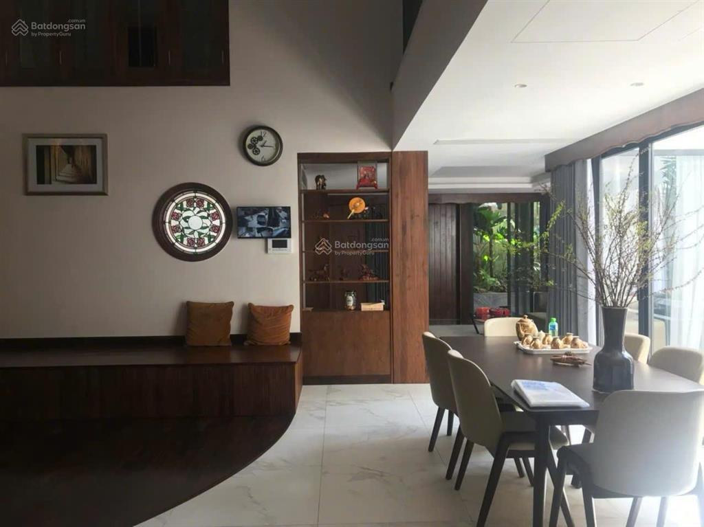 Bán tòa nhà hơn 100 tỷ mặt tiền gần chợ bến thành quận 1 dt 8x25m hầm 6 lầu hđt 250tr/th  108 tỷ