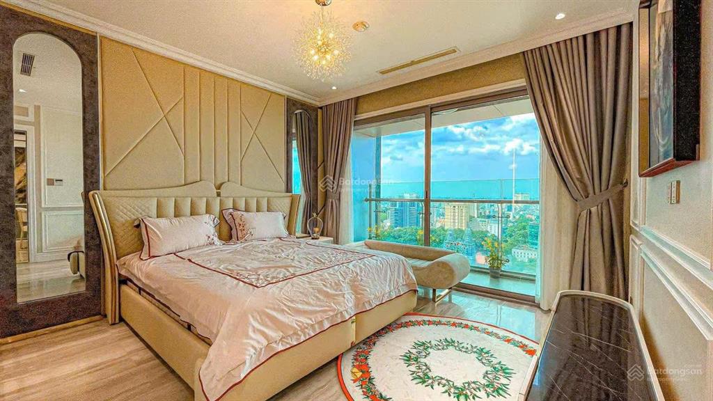 Bán siêu mặt tiền trần hưng đạo q5  dt 15x26m xây 2 hầm 12 lầu thu nhập 800tr/th giá 122 tỷ