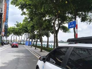 Bán nhà đẹp view toàn cảnh hồ tâymặt phố nhật chiêutây hồ.diện tích 100m2mặt tiền 6.3m.giá100tỷ