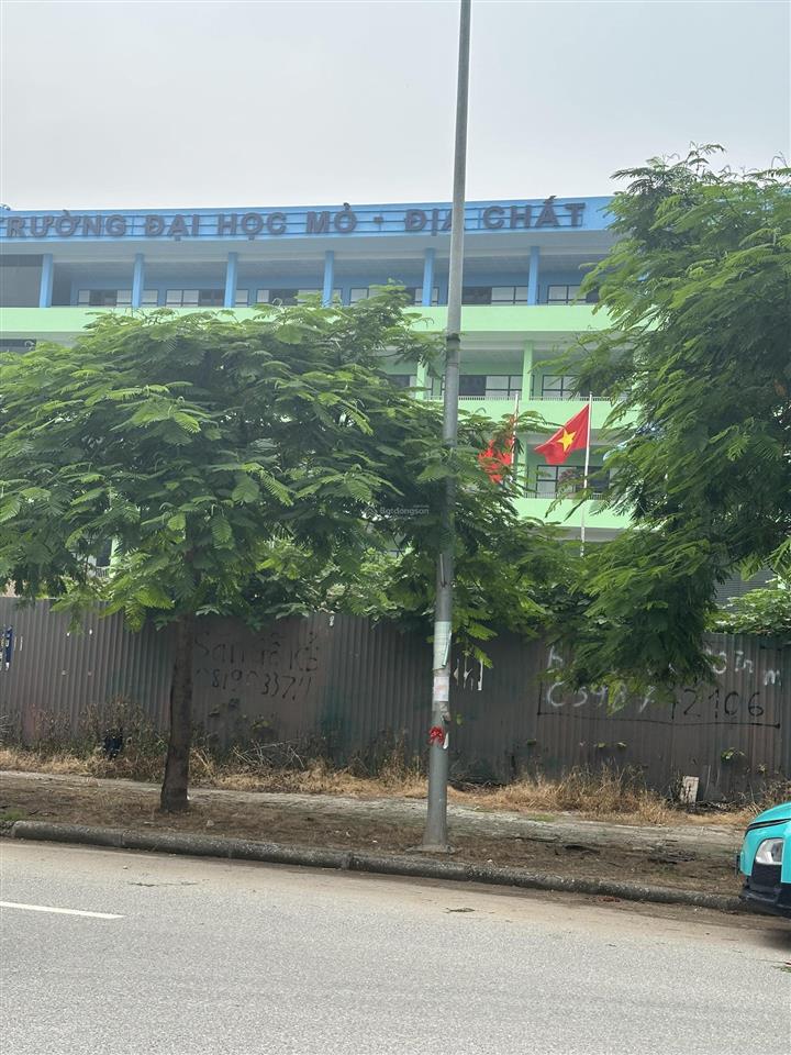 Bán toà nhà 6 tầng tại jade square 350m2mt 39mgara 6 xe ôtô 7 chỗlô gócphố nguyễn đình tứ. 96tỷ