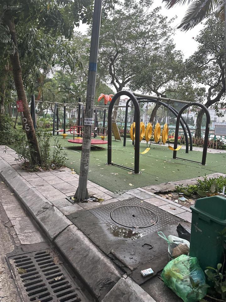 Bán nhà 5 tầng cạnh hồ tây dt 58m2mt 4.2mô tô đỗ cổnggần hồ tâyphố nhật chiêutây hồ.giá20.8tỷ