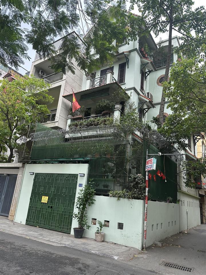 Bán nhà 5 tầng cạnh hồ tây dt 58m2mt 4.2mô tô đỗ cổnggần hồ tâyphố nhật chiêutây hồ.giá20.8tỷ