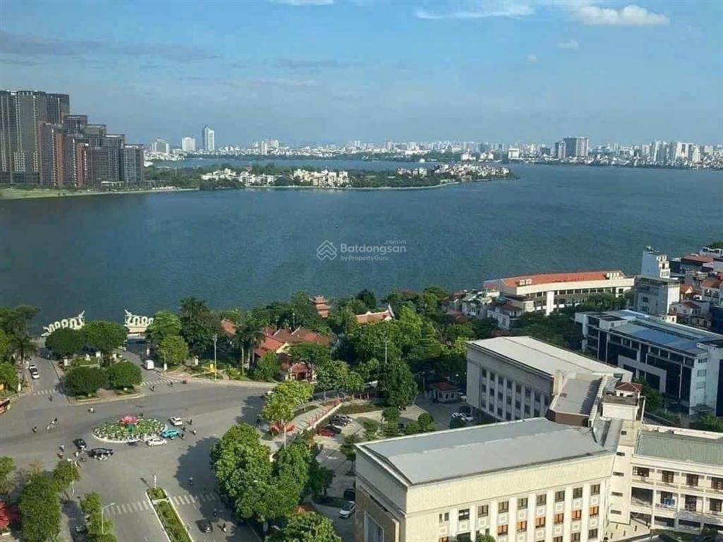 Bán nhà 5 tầng cạnh hồ tây dt 58m2mt 4.2mô tô đỗ cổnggần hồ tâyphố nhật chiêutây hồ.giá20.8tỷ