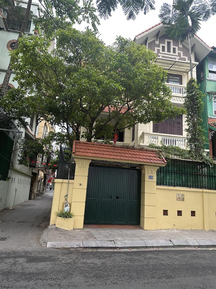 Bán nhà 5 tầng cạnh hồ tây dt 58m2mt 4.2mô tô đỗ cổnggần hồ tâyphố nhật chiêutây hồ.giá20.8tỷ